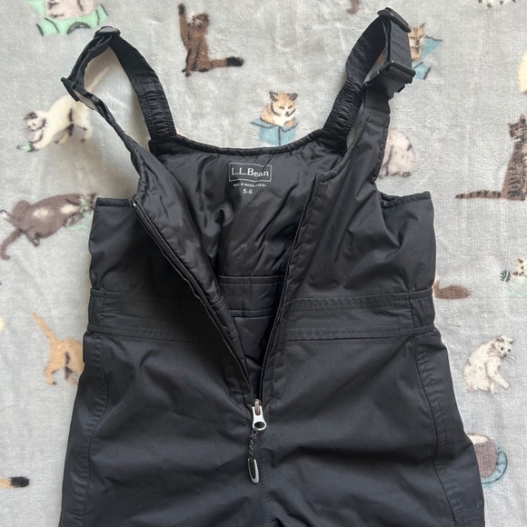 LL Bean Kids Size 5-6 Snowsuit Coveralls Black Thinsulate Insulation Winter Ware - Picture 4 of 9